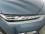 Hyundai Kona Electric EV COMFORT 64 kWh | PDC | 3 FASEN | WARMTEPOMP | CAMERA | CLIMA | CRUISE ADAPT. | NAVI | PRIVACY GLASS | DAKRAILING | APPLE CAR PLAY & ADROID AUTO |