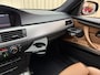 BMW 3-Serie Coupé 320i LCI M-Sport / Org.NL! / 19'' LMV / Xenon / Leder / Stoelverwarming / Cruise / ECC Clima / Navigatie
