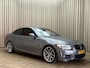 BMW 3-Serie Coupé 320i LCI M-Sport / Org.NL! / 19'' LMV / Xenon / Leder / Stoelverwarming / Cruise / ECC Clima / Navigatie