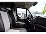 IVECO Daily 35S14V 2.3 L2H2 Cruise, LED, 3500kg Trekhaak, Automaat, Bluetooth, Geveerde stoel, Sensoren, Uniek!