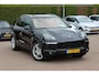 Porsche Cayenne 3.0 S E-Hybrid / Camera / Luchtvering / Leder / Bose / Keyless / 19'' / Stuur+Stoelverwarming / Navigatie / Dodehoek / Cruise Control