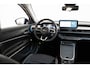 Jeep Avenger Altitude 54 kWh | Stoelverwarming | Voorruit verwarmd | Keyless | 18 inch Lichtmetalen velgen | Elektrische Achterklep |