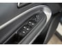 Jeep Avenger Altitude 54 kWh | Stoelverwarming | Voorruit verwarmd | Keyless | 18 inch Lichtmetalen velgen | Elektrische Achterklep |