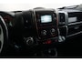 Peugeot Boxer 330 2.0 BlueHDI L2H2 Premium | Luchtgeveerde Stoel | Dubbele Schuifdeur | Trekhaak | Camera |