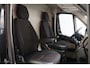 Peugeot Boxer 330 2.0 BlueHDI L2H2 Premium | Luchtgeveerde Stoel | Dubbele Schuifdeur | Trekhaak | Camera |