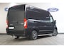 Peugeot Boxer 330 2.0 BlueHDI L2H2 Premium | Luchtgeveerde Stoel | Dubbele Schuifdeur | Trekhaak | Camera |