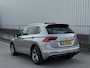 Volkswagen Tiguan 1.4 TSI ACT Highline Business R | Pano | Trekhaak