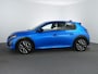 Peugeot e-208 GT | 8 jaar fabrieksgarantie of 160.000 kilometer op het accupakket | Adaptieve cruise control met Stop&Go functie | Armsteunen op de voorportieren bekleed met kunstleder met groen sierstiksel (GT-Line)