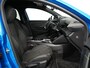 Peugeot e-208 GT | 8 jaar fabrieksgarantie of 160.000 kilometer op het accupakket | Adaptieve cruise control met Stop&Go functie | Armsteunen op de voorportieren bekleed met kunstleder met groen sierstiksel (GT-Line)