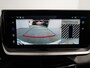 Peugeot e-208 GT | 8 jaar fabrieksgarantie of 160.000 kilometer op het accupakket | Adaptieve cruise control met Stop&Go functie | Armsteunen op de voorportieren bekleed met kunstleder met groen sierstiksel (GT-Line)