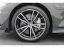 BMW 3-Serie Touring 330e Business Edition Plus M-sport Panoramadak, M-Sportstoelen, Carbon, Camera, Elektr. Trekhaak, 19''