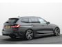 BMW 3-Serie Touring 330e Business Edition Plus M-sport Panoramadak, M-Sportstoelen, Carbon, Camera, Elektr. Trekhaak, 19''