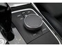 BMW 3-Serie Touring 330e Business Edition Plus M-sport Panoramadak, M-Sportstoelen, Carbon, Camera, Elektr. Trekhaak, 19''