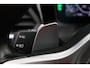 BMW 3-Serie Touring 330e Business Edition Plus M-sport Panoramadak, M-Sportstoelen, Carbon, Camera, Elektr. Trekhaak, 19''