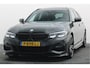 BMW 3-Serie Touring 330e Business Edition Plus M-sport Panoramadak, M-Sportstoelen, Carbon, Camera, Elektr. Trekhaak, 19''