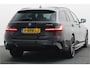 BMW 3-Serie Touring 330e Business Edition Plus M-sport Panoramadak, M-Sportstoelen, Carbon, Camera, Elektr. Trekhaak, 19''