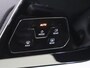 Volkswagen Golf 1.0 TSI Life | Achteruitrijcamera | Dodehoek detectie | Navigatie | Adaptieve cruise control | 3-zone airco | Elektrisch inklapbare buitenspiegels | Draadloze telefoonlader |