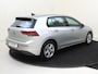 Volkswagen Golf 1.0 TSI Life | Achteruitrijcamera | Dodehoek detectie | Navigatie | Adaptieve cruise control | 3-zone airco | Elektrisch inklapbare buitenspiegels | Draadloze telefoonlader |