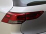 Volkswagen Golf 1.0 TSI Life | Achteruitrijcamera | Dodehoek detectie | Navigatie | Adaptieve cruise control | 3-zone airco | Elektrisch inklapbare buitenspiegels | Draadloze telefoonlader |
