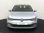 Volkswagen Golf 1.0 TSI Life | Achteruitrijcamera | Dodehoek detectie | Navigatie | Adaptieve cruise control | 3-zone airco | Elektrisch inklapbare buitenspiegels | Draadloze telefoonlader |