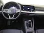 Volkswagen Golf 1.0 TSI Life | Achteruitrijcamera | Dodehoek detectie | Navigatie | Adaptieve cruise control | 3-zone airco | Elektrisch inklapbare buitenspiegels | Draadloze telefoonlader |