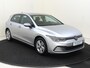 Volkswagen Golf 1.0 TSI Life | Achteruitrijcamera | Dodehoek detectie | Navigatie | Adaptieve cruise control | 3-zone airco | Elektrisch inklapbare buitenspiegels | Draadloze telefoonlader |