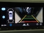 Volkswagen Golf 1.0 TSI Life | Achteruitrijcamera | Dodehoek detectie | Navigatie | Adaptieve cruise control | 3-zone airco | Elektrisch inklapbare buitenspiegels | Draadloze telefoonlader |