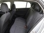 Volkswagen Golf 1.0 TSI Life | Achteruitrijcamera | Dodehoek detectie | Navigatie | Adaptieve cruise control | 3-zone airco | Elektrisch inklapbare buitenspiegels | Draadloze telefoonlader |