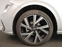 Volkswagen Polo 1.0 TSI R-Line Edition | Private lease vanaf €565 | 95 pk | Automaat | Panoramisch schuif/kantel dak | Verwarmbare voorstoelen