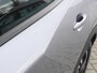 Peugeot e-2008 EV Allure 50 kWh | Apple Carplay/Android Auto | 3D-Cockpit | 17-Inch Lichtmetalen Velgen | Cruise Control | Camera Achter