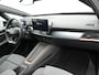 CUPRA Born Copper Edition One 62 kWh panorama dak | SoH 94,6 % | Apple Carplay | Navigatie | Electr.bedienb voorstoelen | Glazen panorama dak | Achteruitrij camera | Parkeersensoren voor en achter | Voorstoelen verwarmd | Parkeersensoren voo