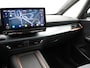 CUPRA Born Copper Edition One 62 kWh panorama dak | SoH 94,6 % | Apple Carplay | Navigatie | Electr.bedienb voorstoelen | Glazen panorama dak | Achteruitrij camera | Parkeersensoren voor en achter | Voorstoelen verwarmd | Parkeersensoren voo