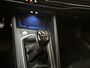 Volkswagen Golf 1.5 TSI 150pk 6-bak Stoelverwarming Sfeerverlichting Parkeersensoren Navigatie