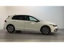Volkswagen Golf 1.5 TSI 150pk 6-bak Stoelverwarming Sfeerverlichting Parkeersensoren Navigatie