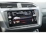 Volkswagen Tiguan 1.4 TSI eHybrid R-Line Business - Trekhaak - Stoel/Stuurverwarming - IQ Light - ACC - Camera - Rijklaar