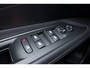 Peugeot 3008 1.2 PureTech Blue Lease Premium | Cruise control | Achteruitrijcamera | Parkeersensoren | Elektrische achterklep | Keyless entry | Halflederen bekleding | Apple/Android Carplay | Airco | Lane-keeping systeem | Hill hold