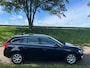 Volvo V60 2.0 T4 Kinetic 1e Eigenaar Airco Cruise Navi Pdc Achter Leder Bekleding