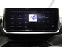 Peugeot 208 Hybrid 100PK e-DCS6 Allure | 1ste eigenaar | AppleCarplay/AndroidAuto | Parkeersensoren | FULL LED | Navigatie | Lederen Stuurwiel | Climate Control | Cruise Control | 16" LMV | Isofix | Privacy Glass |