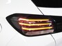 Peugeot 208 Hybrid 100PK e-DCS6 Allure | 1ste eigenaar | AppleCarplay/AndroidAuto | Parkeersensoren | FULL LED | Navigatie | Lederen Stuurwiel | Climate Control | Cruise Control | 16" LMV | Isofix | Privacy Glass |