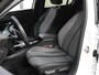 Peugeot 208 Hybrid 100PK e-DCS6 Allure | 1ste eigenaar | AppleCarplay/AndroidAuto | Parkeersensoren | FULL LED | Navigatie | Lederen Stuurwiel | Climate Control | Cruise Control | 16" LMV | Isofix | Privacy Glass |