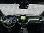 Volvo XC60 2.0 T8 Plug-in hybrid AWD Ultra Black Edition Executive | Luchtvering | 22" | Gelamineerd Glas | Bowers & Wilkins | Stoelmassage & Ventilatie | Stoel & Stuurverwarming | 360 Camera | Pilot Assist | BLIS |