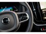 Volvo XC60 2.0 T8 Plug-in hybrid AWD Ultra Black Edition Executive | Luchtvering | 22" | Gelamineerd Glas | Bowers & Wilkins | Stoelmassage & Ventilatie | Stoel & Stuurverwarming | 360 Camera | Pilot Assist | BLIS |