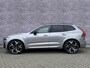 Volvo XC60 2.0 T8 Plug-in hybrid AWD Ultra Black Edition Executive | Luchtvering | 22" | Gelamineerd Glas | Bowers & Wilkins | Stoelmassage & Ventilatie | Stoel & Stuurverwarming | 360 Camera | Pilot Assist | BLIS |