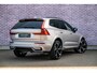 Volvo XC60 2.0 T8 Plug-in hybrid AWD Ultra Black Edition Executive | Luchtvering | 22" | Gelamineerd Glas | Bowers & Wilkins | Stoelmassage & Ventilatie | Stoel & Stuurverwarming | 360 Camera | Pilot Assist | BLIS |
