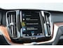 Volvo XC60 2.0 Recharge T6 AWD Business Pro - Trekhaak - Pano - H&K - Pilot Assist - Stoel/Stuurverwarming - BLIS - Rijklaar