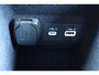 Lynk & Co 01 1.5 261PK! MY23+BLACKLINE + 6.6 Kwh LADEN! ZWARTE-HEMEL 360-CAMERA PANO/SCHUIF INFINITY ZWARTE-HEMEL DAB NAVI CARPLAY STOELVERWARMING ELEK.ACHTERKLEP 20"LMV