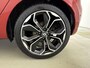 Renault Clio 1.2 TCe Intens 120PK | Navigatie | Climate Control | Achteruitrijcamera | Half-Lederen Bekleding