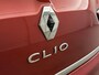 Renault Clio 1.2 TCe Intens 120PK | Navigatie | Climate Control | Achteruitrijcamera | Half-Lederen Bekleding