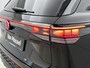 Volkswagen Tayron 1.5 eHybrid R-Line Edition | Navigatie | Apple carplay | Adaptieve cruise control | Travel Assist | Stoel en Stuurverwarming | 360' camera | Trekhaak | Panoramaschuif-kantel dak | 20" inch Velgen | Dodehoek sensoren | Parkeersensoren | Elektrische achterklep | Elektrisch verstelbare stoelen | Ledere bekleding |
