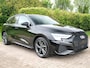 Audi A3 Sportback 45 TFSI e S edition 245 PK | S line | All-Season | Elektrische klep | Sportstoelen | Dodehoeksensoren | 18 inch | Stoelverwarming | Keyless | Dealer Onderhouden | Draadloos Laden